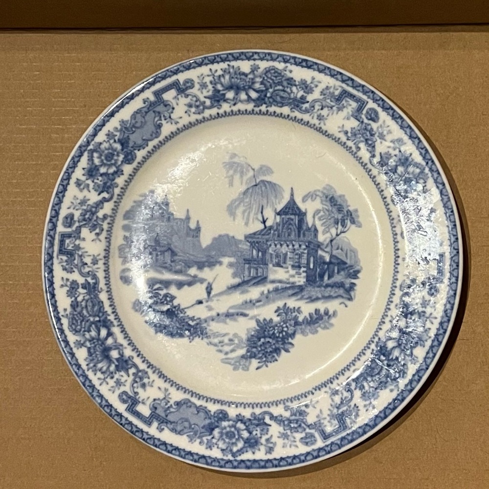 Vintage Onondaga Pottery Company 7” plate